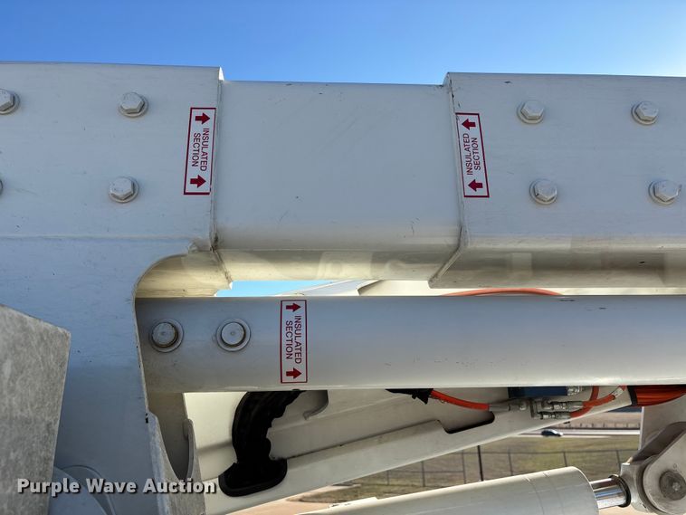 image for item DT0041 2016 RAM 5500 bucket truck