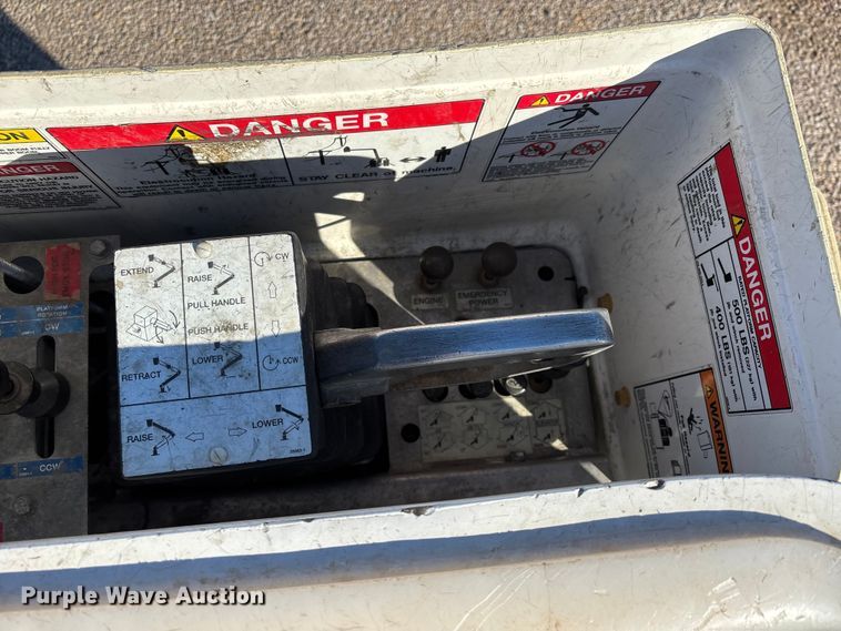 image for item DT0041 2016 RAM 5500 bucket truck