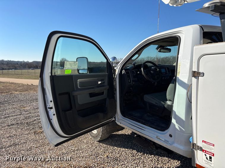 image for item DT0041 2016 RAM 5500 bucket truck