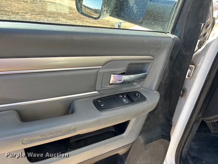 image for item DT0041 2016 RAM 5500 bucket truck