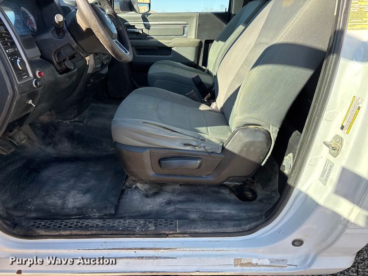 image for item DT0041 2016 RAM 5500 bucket truck