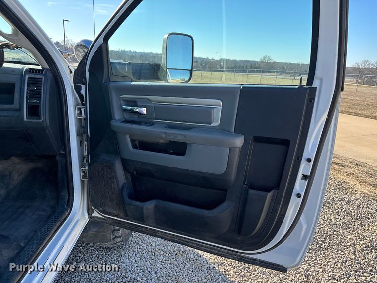 image for item DT0041 2016 RAM 5500 bucket truck