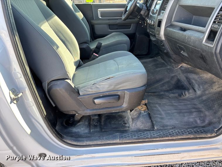 image for item DT0041 2016 RAM 5500 bucket truck