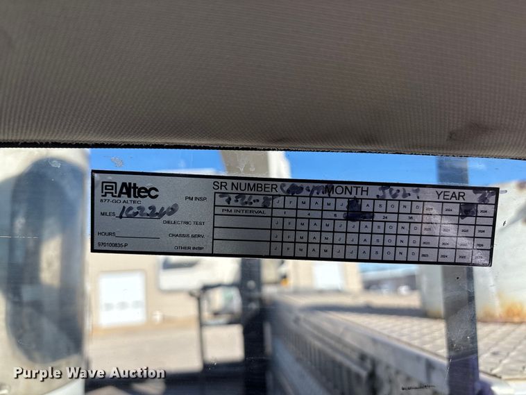 image for item DT0041 2016 RAM 5500 bucket truck