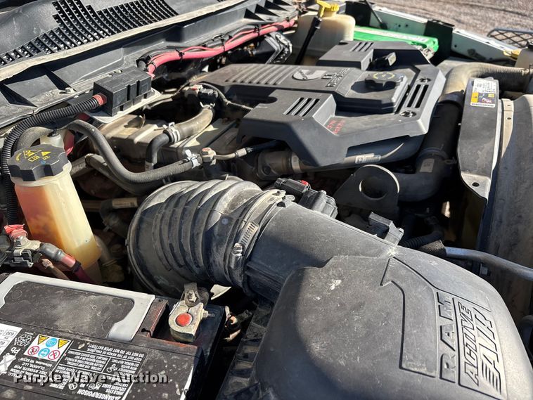 image for item DT0041 2016 RAM 5500 bucket truck