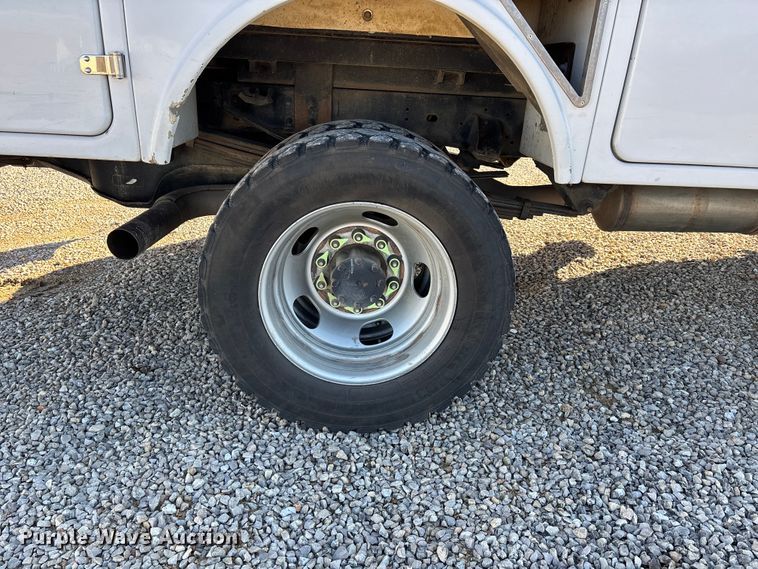 image for item DT0041 2016 RAM 5500 bucket truck