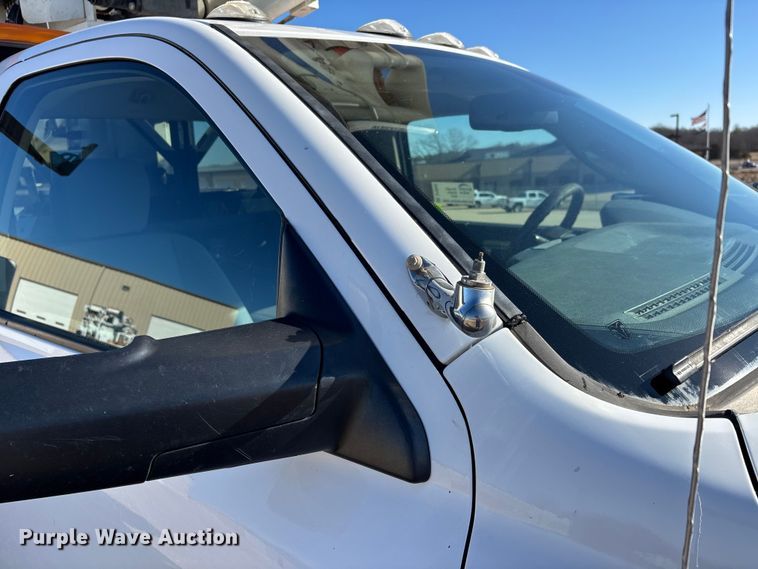 image for item DT0042 2018 RAM 5500 bucket truck