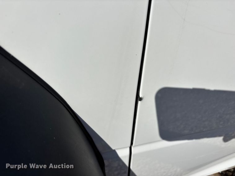 image for item DT0042 2018 RAM 5500 bucket truck