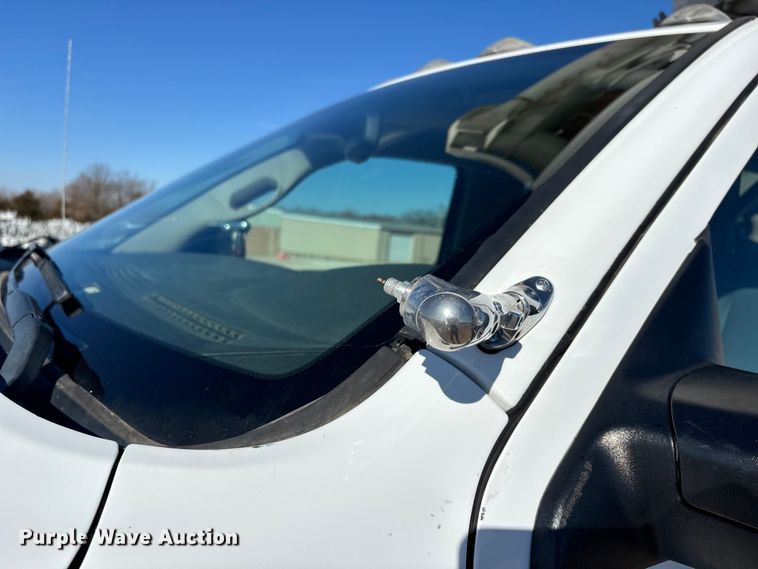 image for item DT0042 2018 RAM 5500 bucket truck