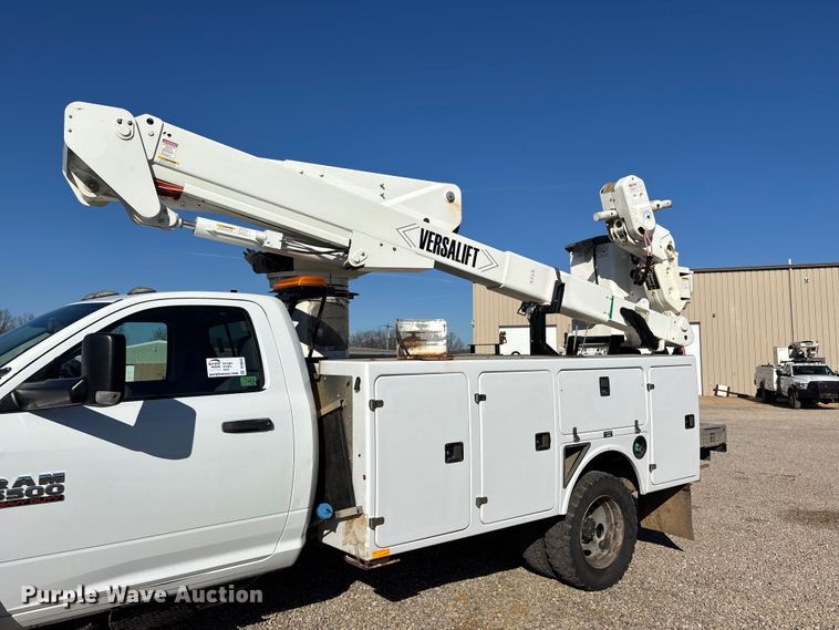 image for item DT0042 2018 RAM 5500 bucket truck