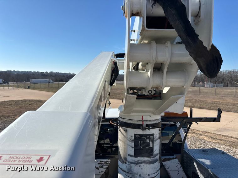 image for item DT0042 2018 RAM 5500 bucket truck