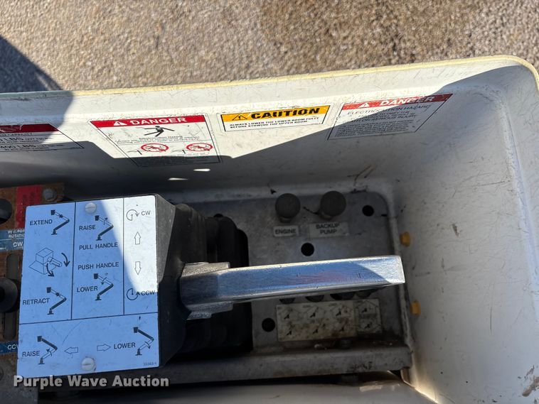 image for item DT0042 2018 RAM 5500 bucket truck