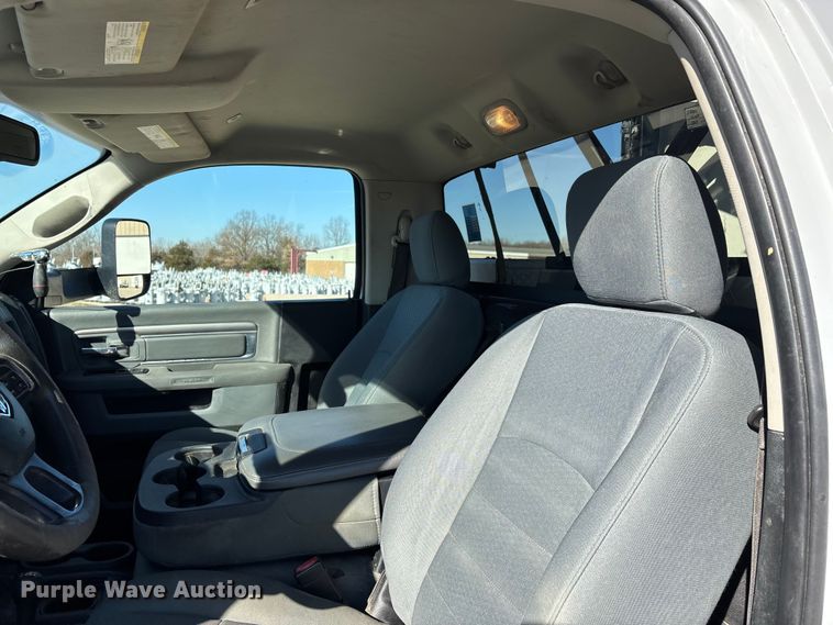 image for item DT0042 2018 RAM 5500 bucket truck