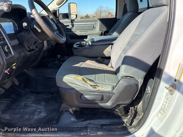 image for item DT0042 2018 RAM 5500 bucket truck