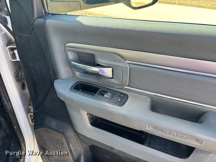 image for item DT0042 2018 RAM 5500 bucket truck