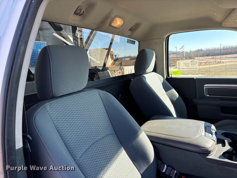 image for item DT0042 2018 RAM 5500 bucket truck