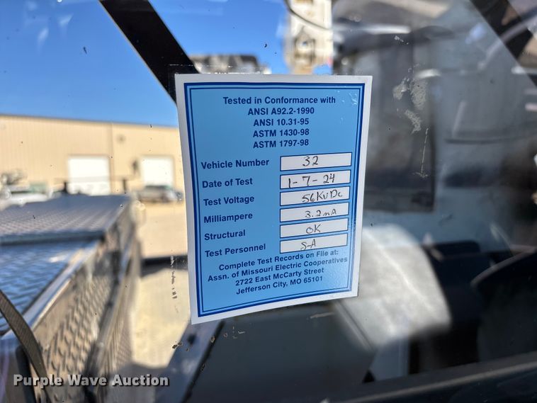 image for item DT0042 2018 RAM 5500 bucket truck