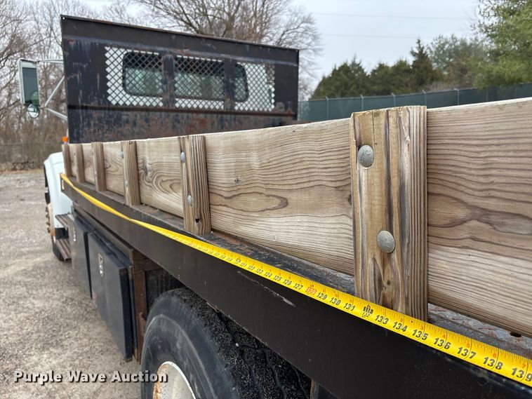 image for item DT0047 1996 International 4700 flatbed truck