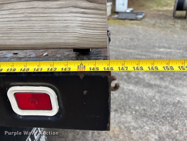 image for item DT0047 1996 International 4700 flatbed truck