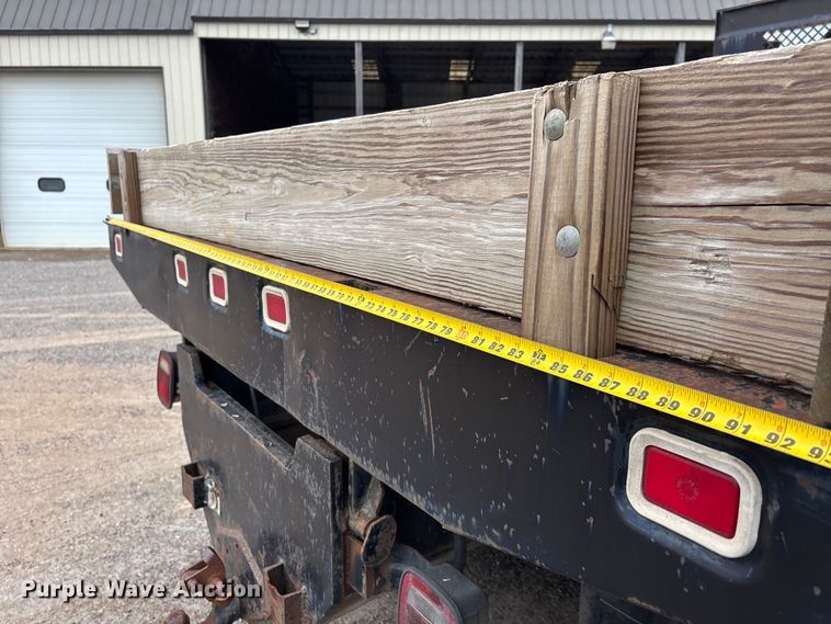 image for item DT0047 1996 International 4700 flatbed truck