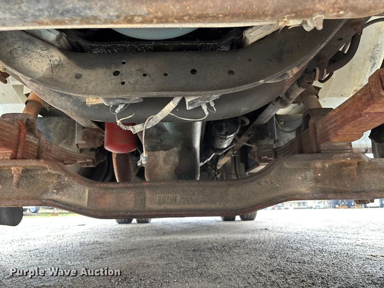 image for item DT0047 1996 International 4700 flatbed truck