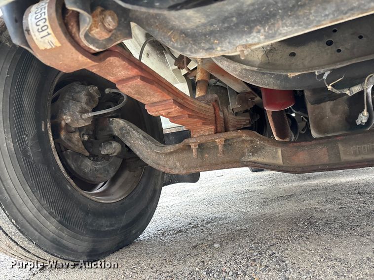 image for item DT0047 1996 International 4700 flatbed truck