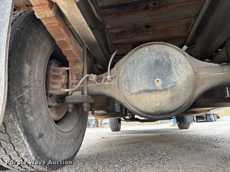 image for item DT0047 1996 International 4700 flatbed truck