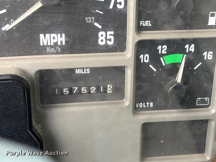 image for item DT0047 1996 International 4700 flatbed truck