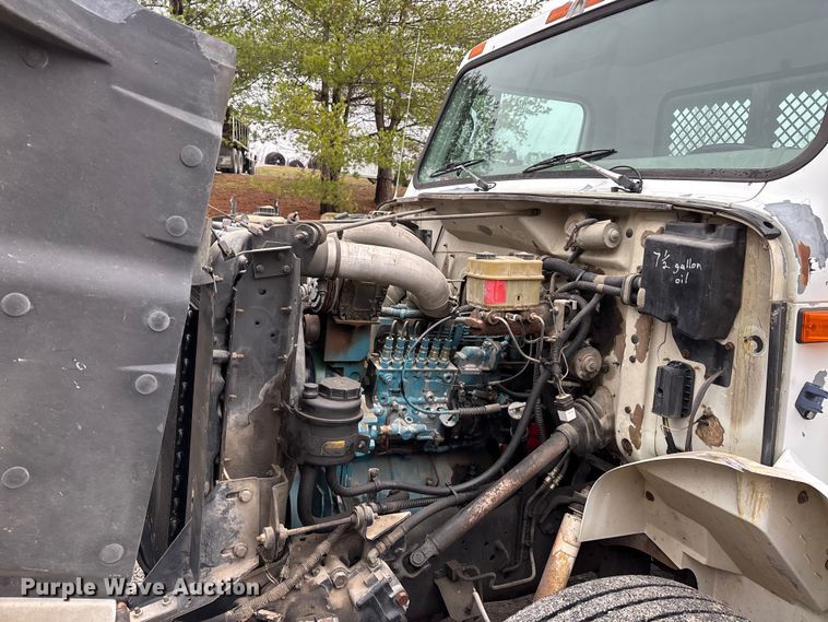 image for item DT0047 1996 International 4700 flatbed truck