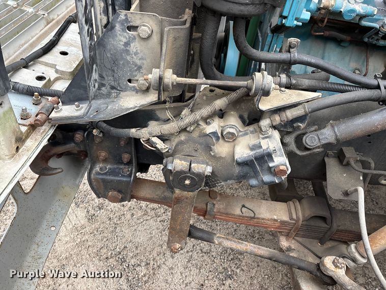 image for item DT0047 1996 International 4700 flatbed truck