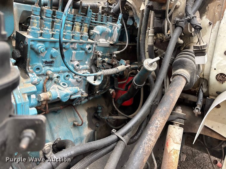 image for item DT0047 1996 International 4700 flatbed truck