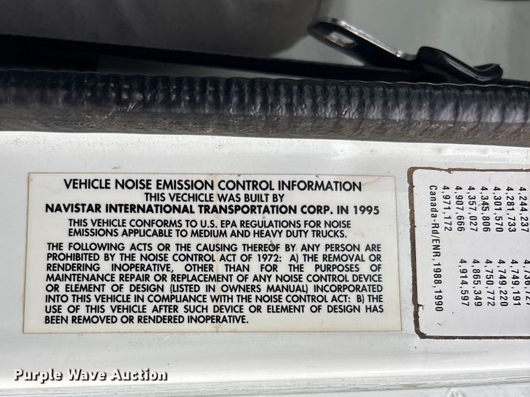 image for item DT0047 1996 International 4700 flatbed truck