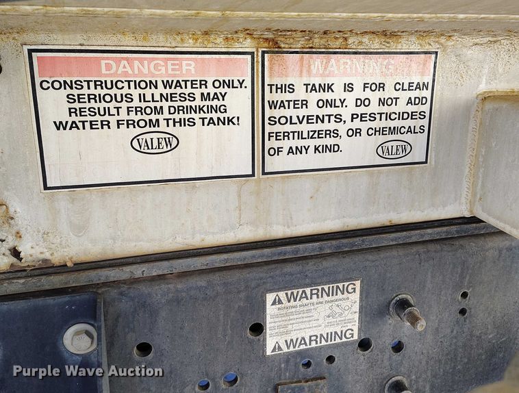 image for item DT0962 2007 International 4300 water truck