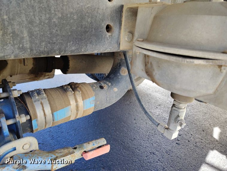 image for item DT0962 2007 International 4300 water truck