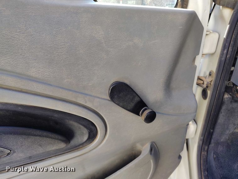 image for item DT0962 2007 International 4300 water truck