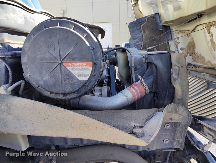 image for item DT0962 2007 International 4300 water truck