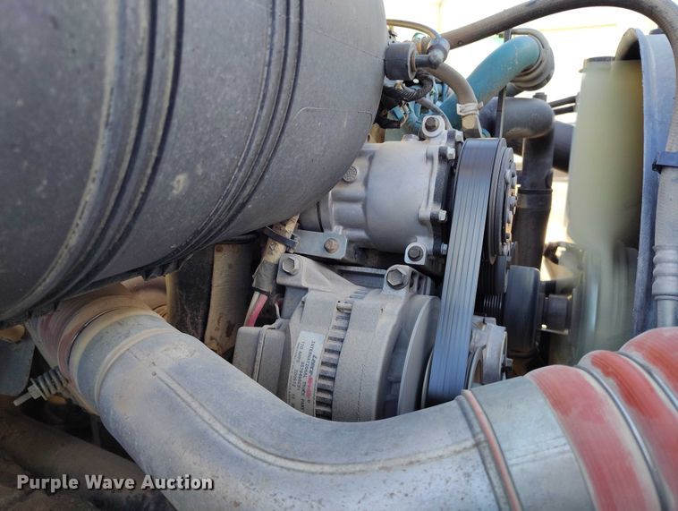 image for item DT0962 2007 International 4300 water truck