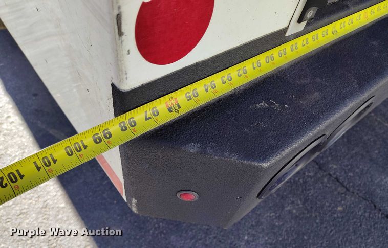 image for item DT0965 2007 Mack CTP713 fuel / lube truck