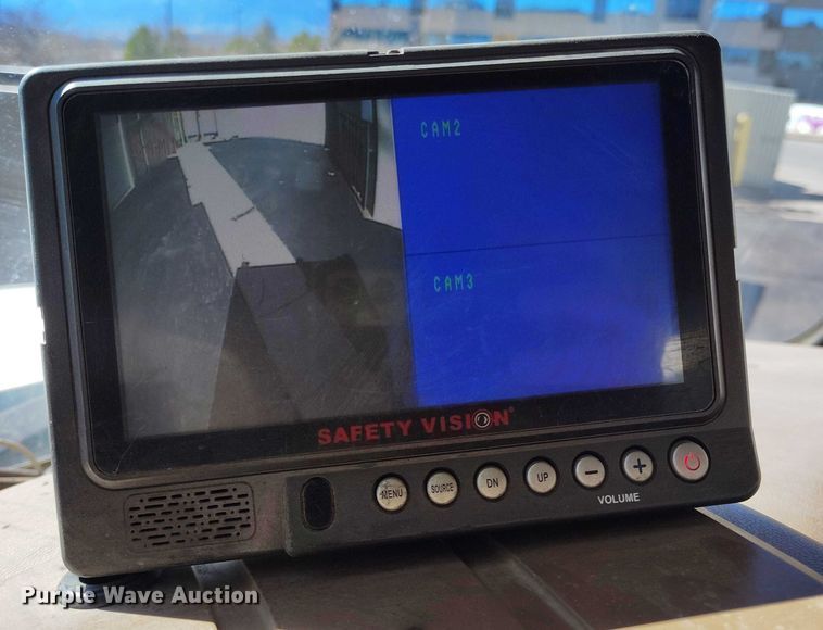 image for item DT0965 2007 Mack CTP713 fuel / lube truck