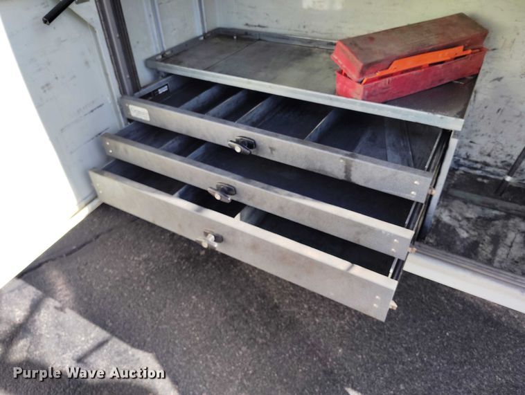 image for item DT0965 2007 Mack CTP713 fuel / lube truck