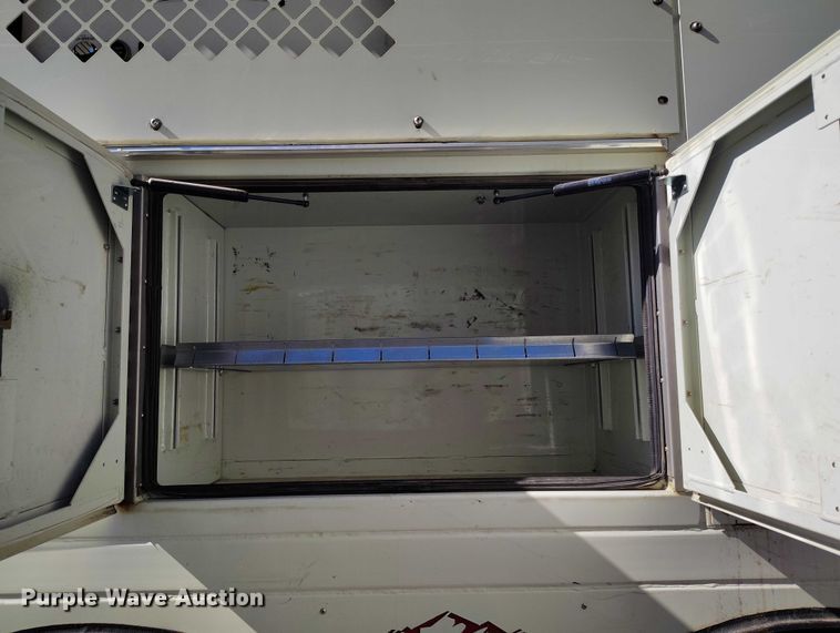 image for item DT0965 2007 Mack CTP713 fuel / lube truck