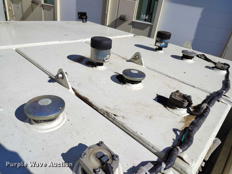 image for item DT0965 2007 Mack CTP713 fuel / lube truck