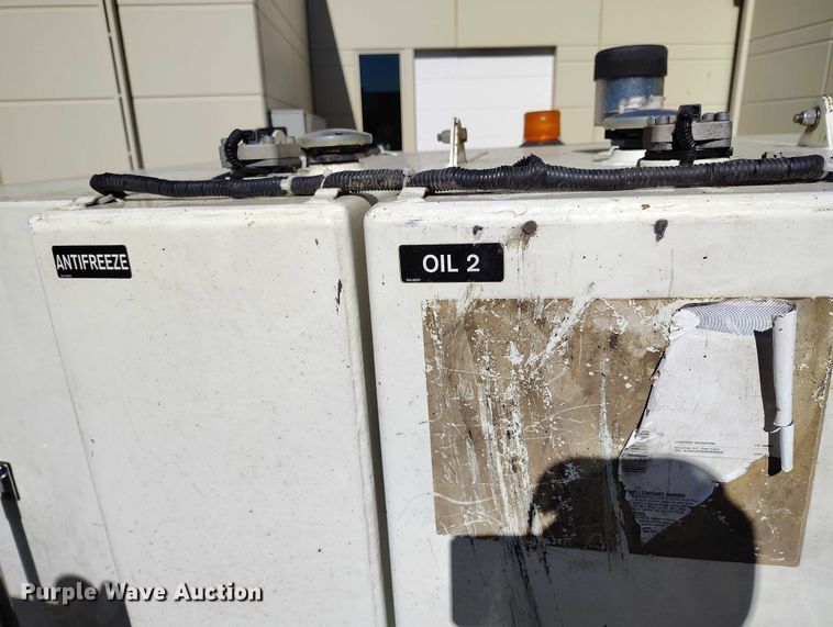 image for item DT0965 2007 Mack CTP713 fuel / lube truck