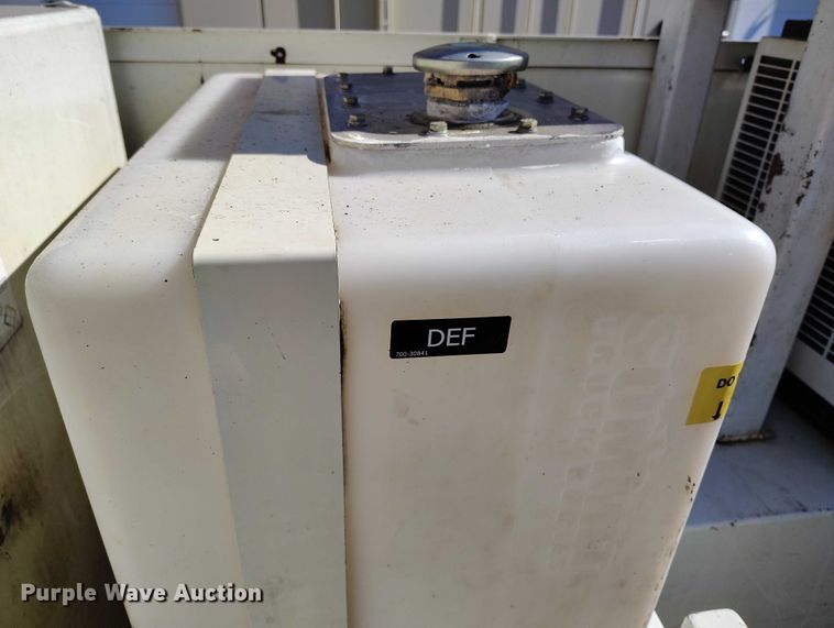 image for item DT0965 2007 Mack CTP713 fuel / lube truck