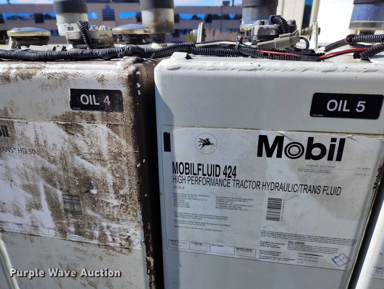 image for item DT0965 2007 Mack CTP713 fuel / lube truck