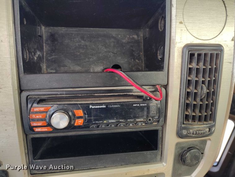 image for item DT0965 2007 Mack CTP713 fuel / lube truck