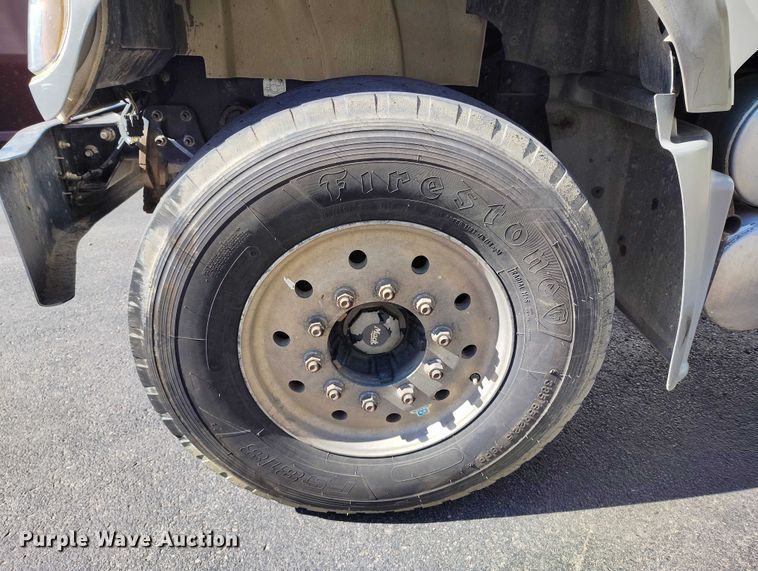 image for item DT0965 2007 Mack CTP713 fuel / lube truck