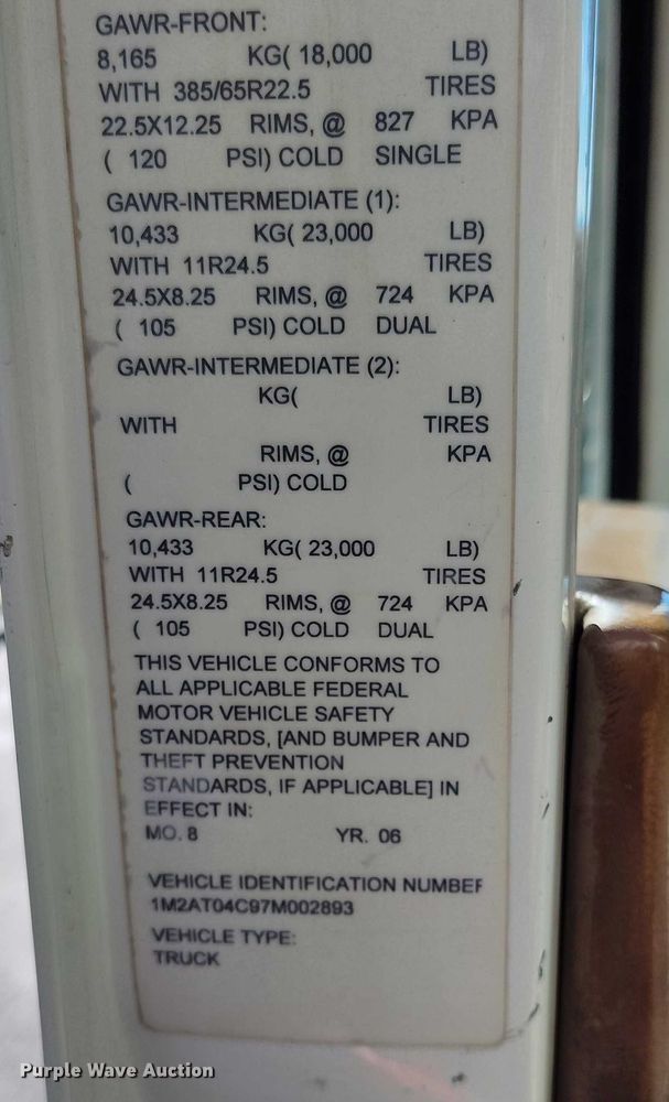 image for item DT0965 2007 Mack CTP713 fuel / lube truck