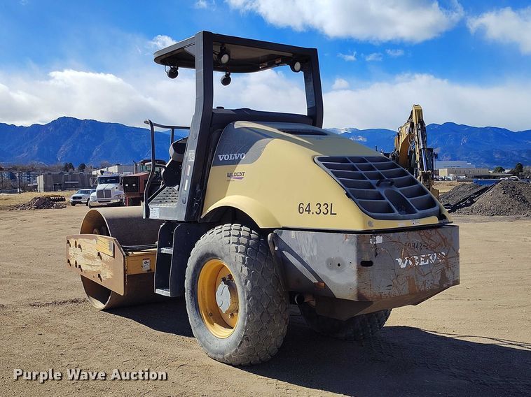 image for item DT0968 2012 Volvo SD70D single drum vibratory roller