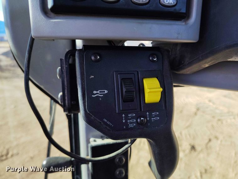 image for item DT0969 2008 Caterpillar 140M motor grader